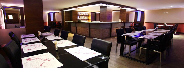 724/Hotel Castle Rock - Kochi 03.jpg